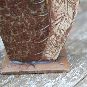 Bird Vase - Cocoa Creme/Blue Skyline