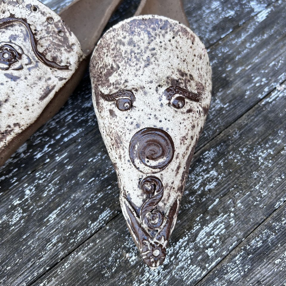 Gulpies plant waterer - Cocoa Creme