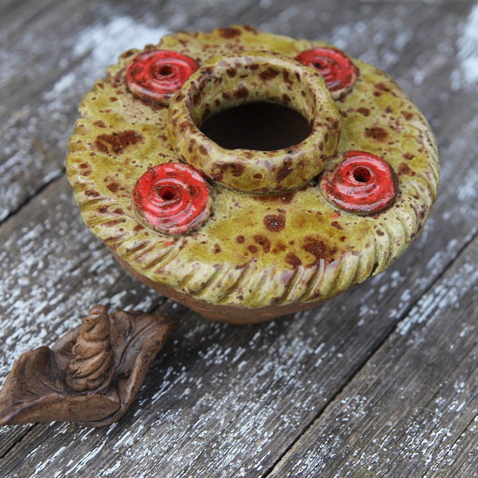 Hummingbird Feeder with metal hanger - Faded Sunflower