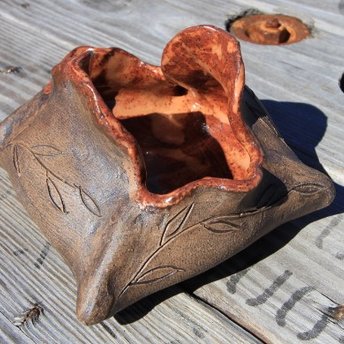 Organic square pot in stoneware